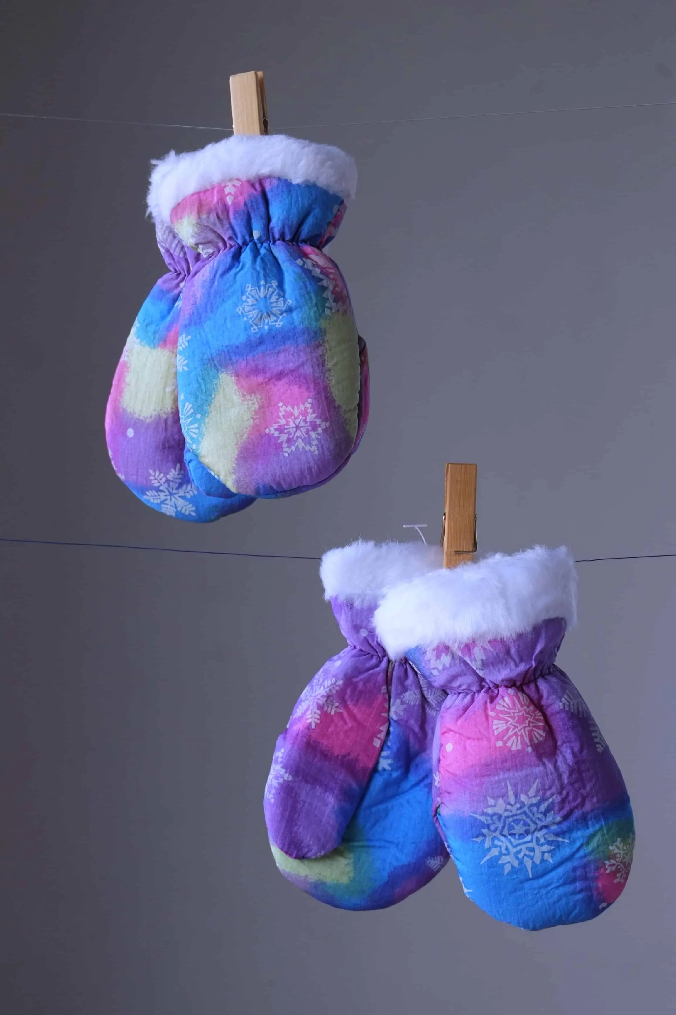 SNOW Mittens Multi Color Babies & Toddlers